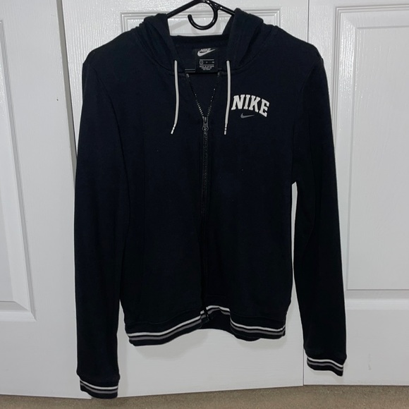 Nike Black Zip Up Jacket - Picture 1 of 4
